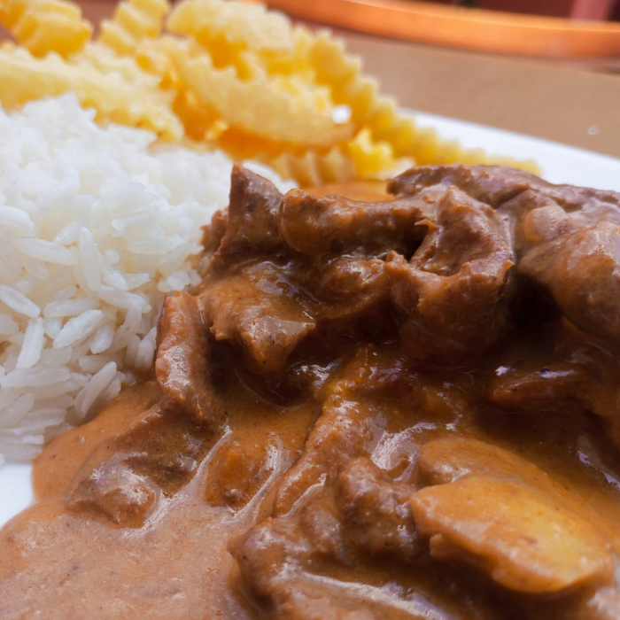 Strogonoff de Carne cozinha da chácara